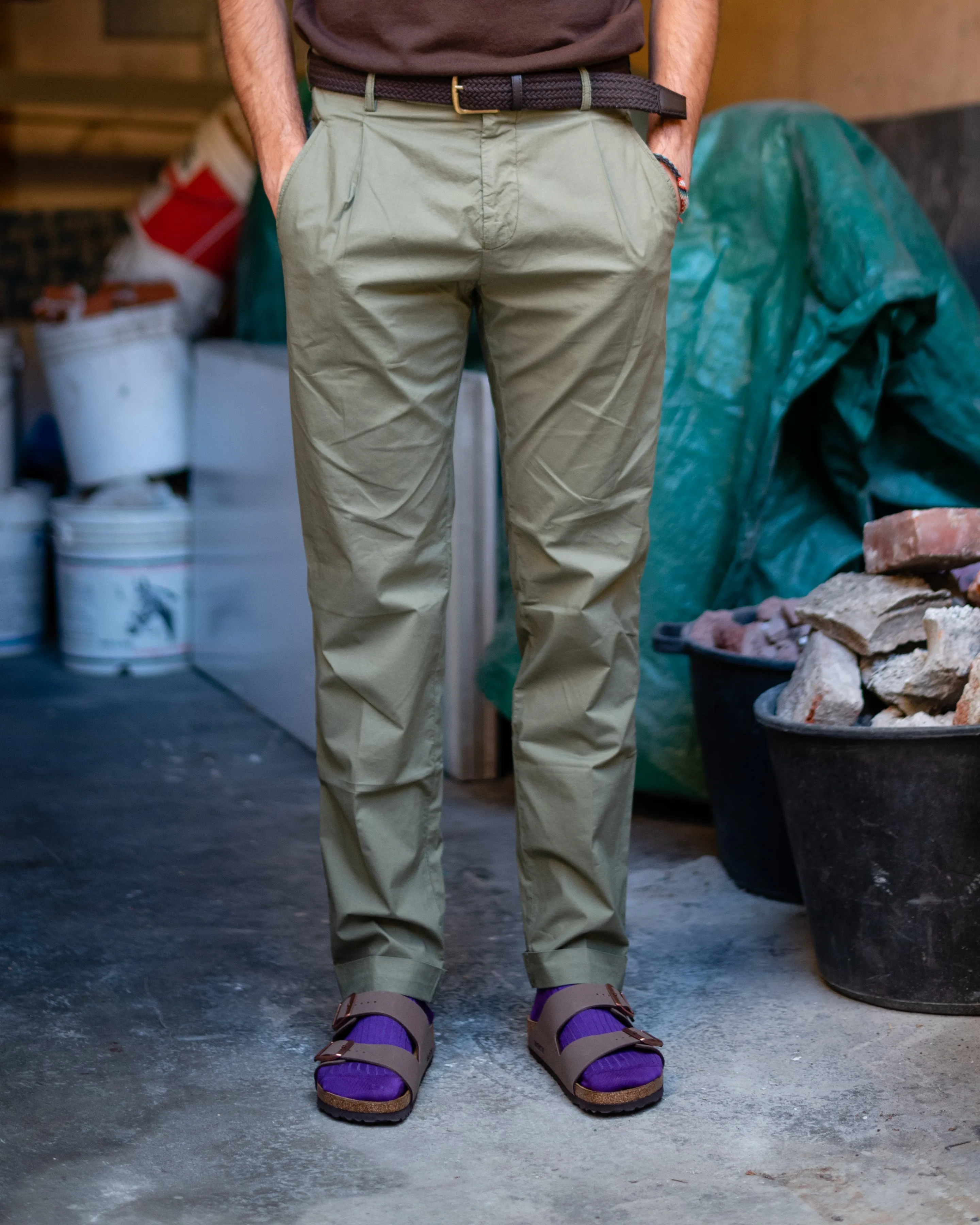 FRESH Cotton Lyocell One-Pleat Chino Pants In Military Green