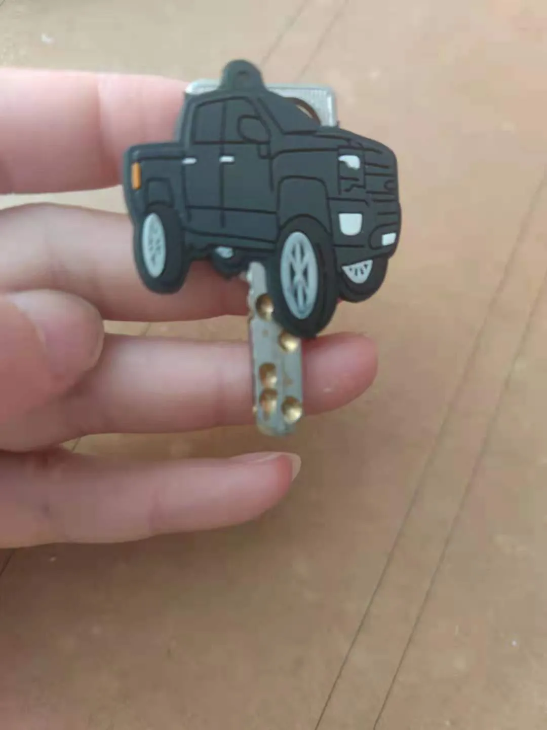 Key Cap Black Truck