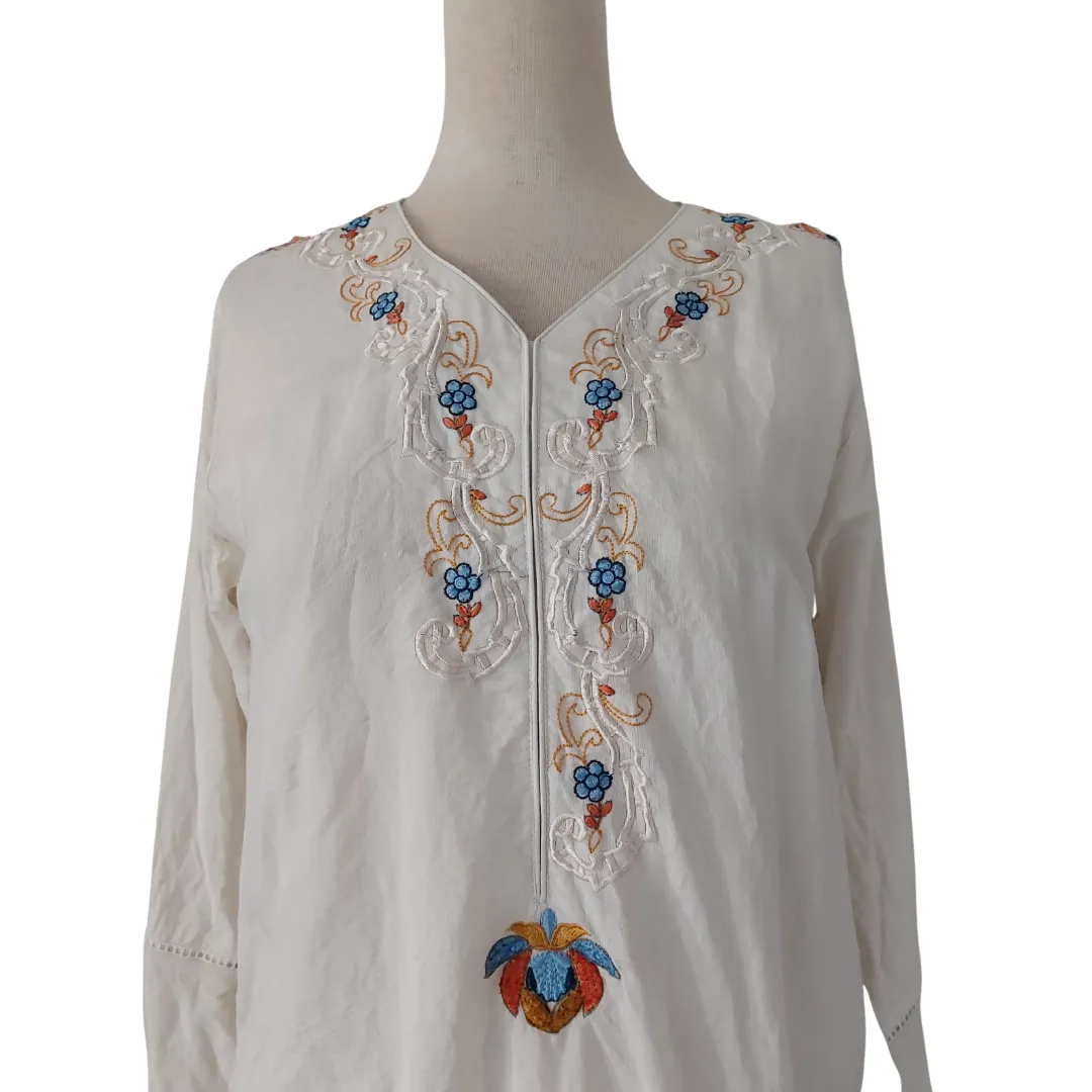 Nia Mia 'Ivory 2' Embroidered Kurta Set | Like New |